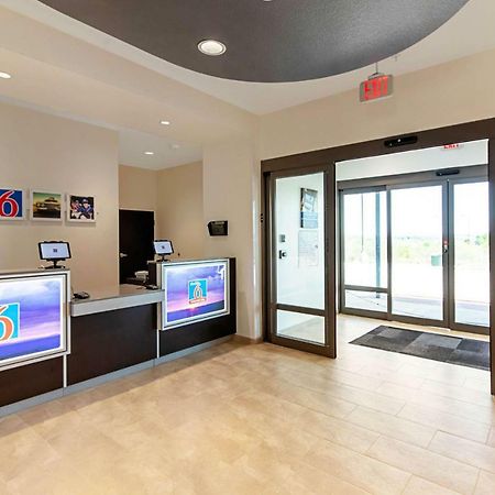 Studio 6 Austin Airport Екстер'єр фото
