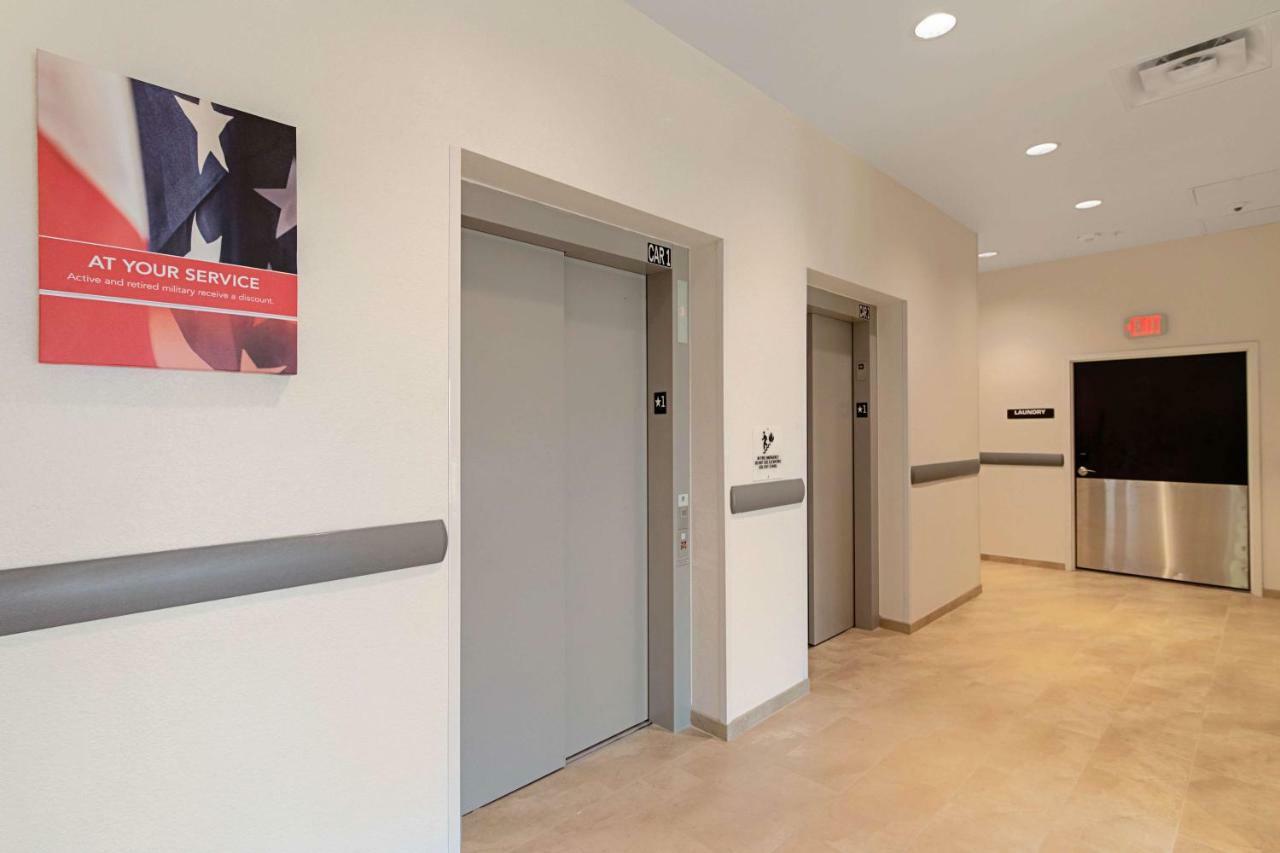 Studio 6 Austin Airport Екстер'єр фото
