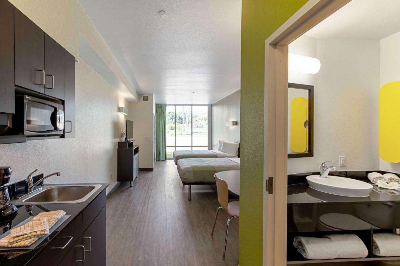 Studio 6 Austin Airport Екстер'єр фото