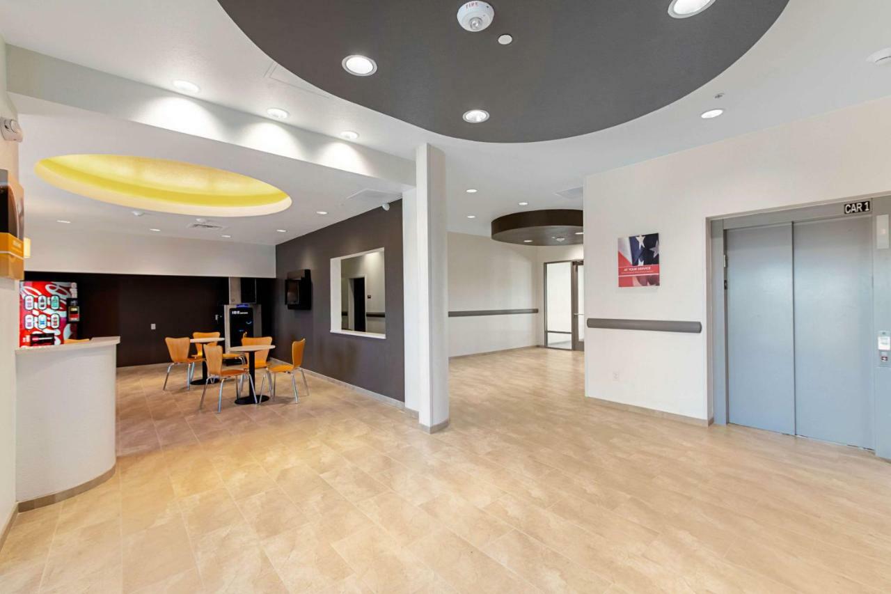 Studio 6 Austin Airport Екстер'єр фото