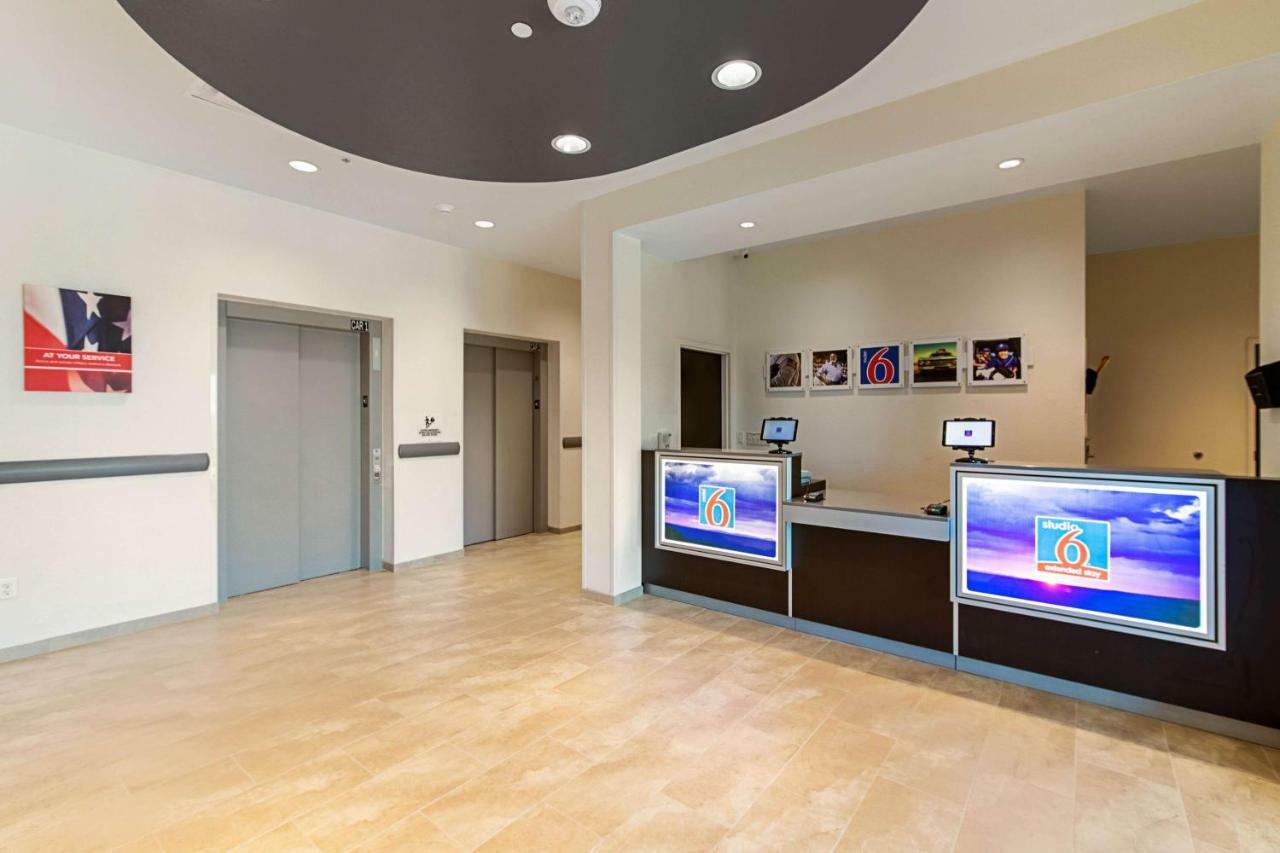 Studio 6 Austin Airport Екстер'єр фото